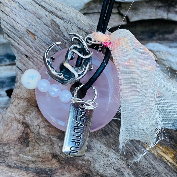 Rose Quartz Healing Necklace - Picture 3 of 4